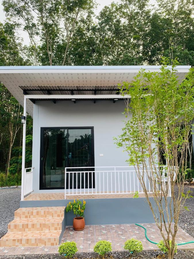Suanvadee Resort สวนวดี รีสอร์ท Don Sak Exterior photo
