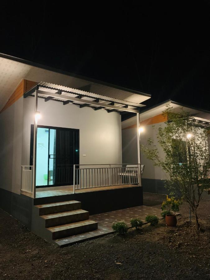 Suanvadee Resort สวนวดี รีสอร์ท Don Sak Exterior photo