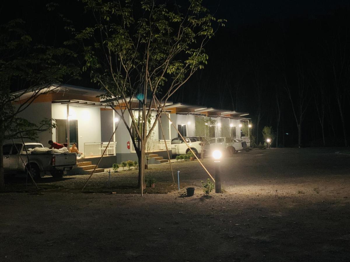 Suanvadee Resort สวนวดี รีสอร์ท Don Sak Exterior photo