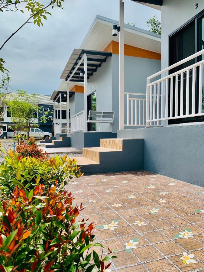 Suanvadee Resort สวนวดี รีสอร์ท Don Sak Exterior photo